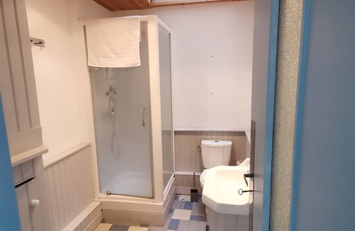 Guemene-sur-Scorff Apartment | Apartment-Standard-Ensuite-Garden view