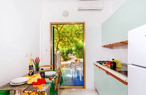 Scialara Apartment | Apartment 'Sabbia D'oro' with Shared Pool and Wi-Fi