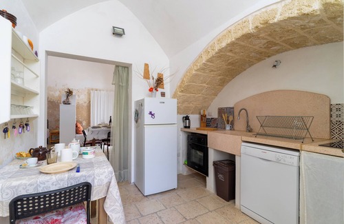 Ugento Apartment | Apartment 'Sala Del Camino' with Private Terrace, Wi-Fi and Air Conditioning