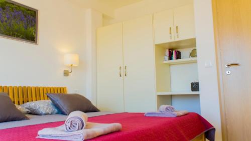 Vis Apartment | Apartment Sandra (2+2) with a breathtaking view