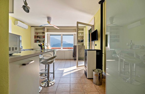 Riva del Garda Apartment | Apartment "Sara" with Lake View, Shared Pool & Wi-Fi