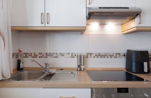 Breisach Apartment | Apartment 'Schwarzwaldblick' with Private Terrace, Private Garden and Wi-Fi