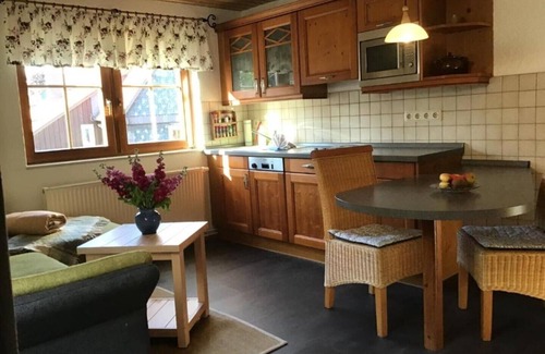 Jonsdorf Apartment | Apartment Schulze Jonsdorf - with balcony & garden/mountain view