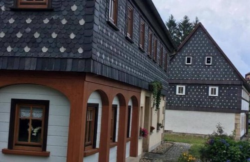 Jonsdorf Apartment | Apartment Schulze Jonsdorf - with balcony & garden/mountain view
