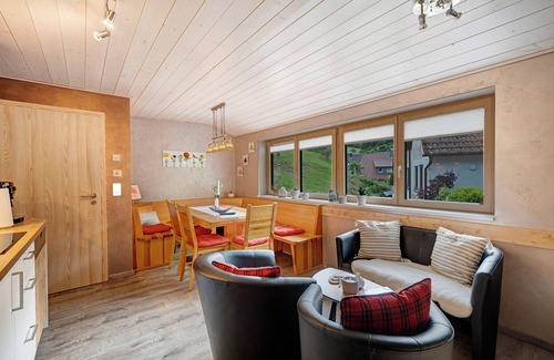 Kirnbach Apartment | Apartment 'Schwarzwälder Kirschtorte' with Shared Terrace and Wi-Fi