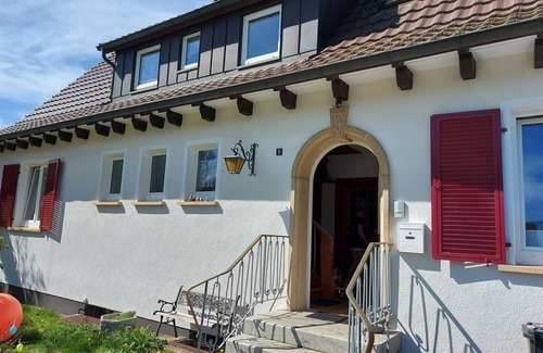 Hallwangen Apartment | Apartment 'Schwarzwaldliebe' with Shared Garden and Wi-Fi