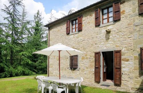 Lisciano Niccone Apartment | Apartment Scoiattolo by Interhome