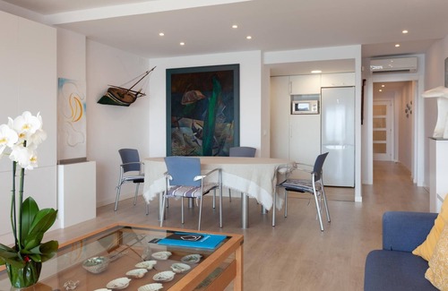 Tossa de Mar Apartment | APARTMENT SEA VIEWS on the BEACH