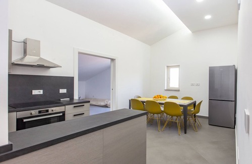 Marina di Patti Apartment | Apartment 'Seaview 2' with Sea View, Wi-Fi and Air Conditioning