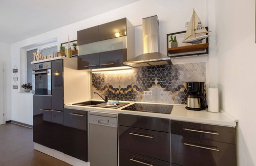 Mucheln Apartment | Apartment 'Seeperle - Marina Mücheln' with Lake View, Private Terrace and Wi-Fi