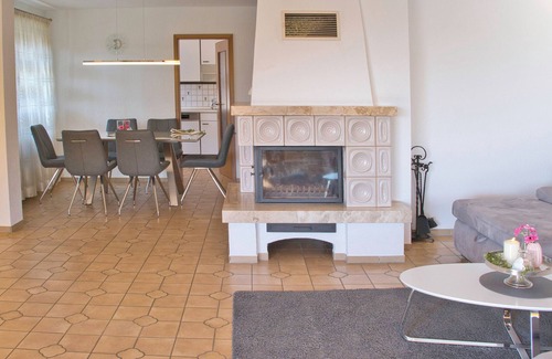 Ueberlingen Apartment | Apartment 'Seerose' with Shared Garden, Balcony and Wi-Fi
