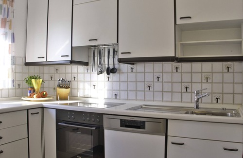 Ueberlingen Apartment | Apartment 'Seerose' with Shared Garden, Balcony and Wi-Fi