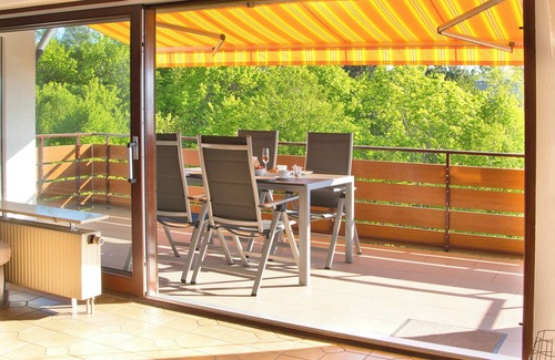Ueberlingen Apartment | Apartment 'Seerose' with Shared Garden, Balcony and Wi-Fi