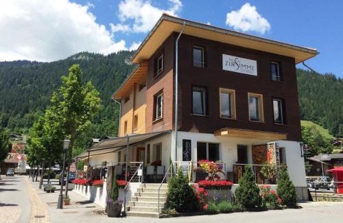 Zweisimmen Apartment | Apartment Simme-Tröimli by Interhome