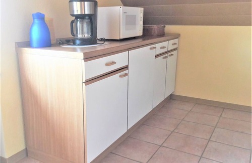 Fischbach bei Dahn Apartment | Apartment 'Sonnenblick - Fewo 2' with Balcony and Wi-Fi