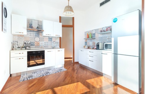 Molfetta Apartment | Apartment 'Sole E Girasoli' with Balcony and Air Conditioning