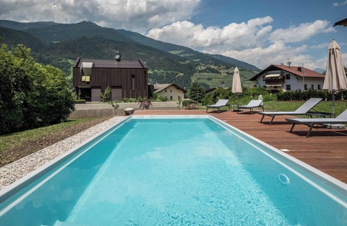 Bressanone Apartment | Apartment 'Sommersbergerhof' with Mountain View, Shared Pool and Wi-Fi