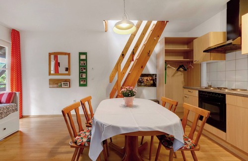 Bad Urach Apartment | Apartment 'Stallblick' with Shared Terrace, Shared Garden and Wi-Fi