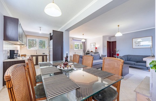 Molos Apartment | Apartment 'Starry Sky Luxury 4' with Shared Terrace, Wi-Fi and Air Conditioning