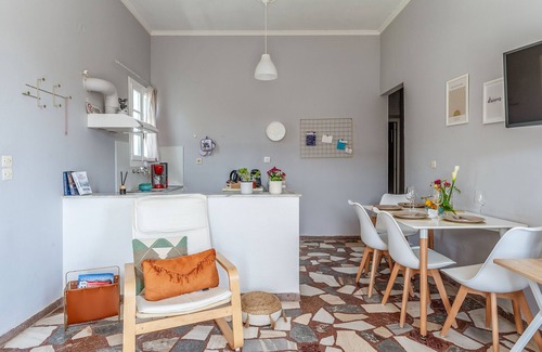 Steniai Apartment | Apartment "Stenies' Nook Family Home" with Sea View, Shared Garden & Wi-Fi