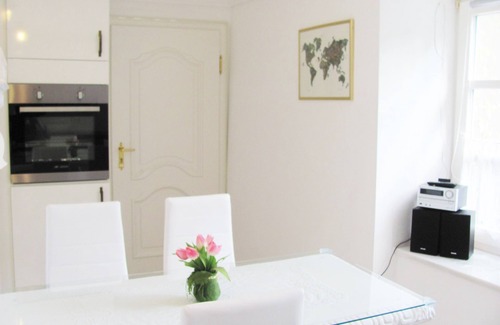 Memmingen House | Apartment Storchenfärbe