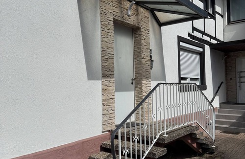 Legelshurst Apartment | Apartment 'Strasbourg' with Wi-Fi