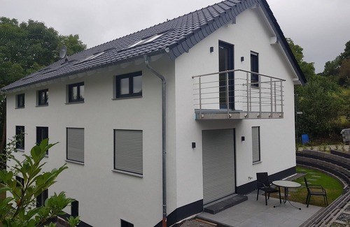 Sankt Johann Apartment | Apartment Studio EifelGlückII with balcony