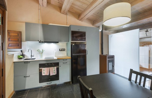 Fogars de Montclus Apartment | Apartment 'Suite 2' with Mountain View, Wi-Fi and Air Conditioning