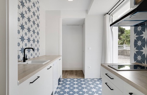 Brena y Marismas de Barbate Natural Park Apartment | Apartment 'Suite 1 In Natural Park' with Shared Pool, Wi-Fi and Air Conditioning