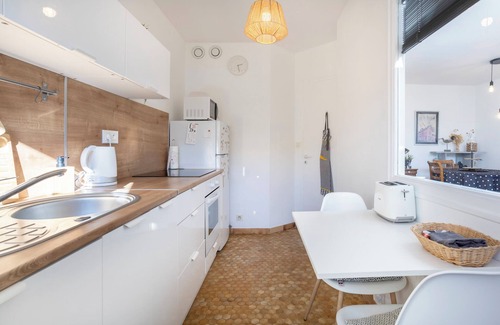 Douarnenez Apartment | Apartment 'Superbe Duplex En Centre Ville' with Private Garden and Wi-Fi