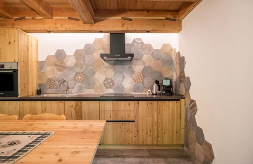 Rabbi Apartment | Apartment 'Sussurro Del Ruscello' with mountain view, shared garden and Wi-Fi