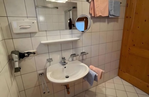 Wagrain Apartment | Apartment 'Sweet Little Home At Zentral' with Mountain View and Wi-Fi