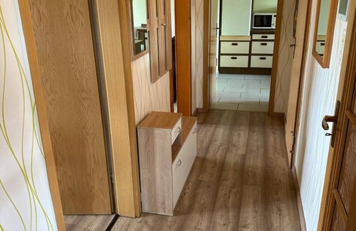 Hunstetten Apartment | Apartment 'Taunusnest' with Private Terrace, Wi-Fi and Air Conditioning