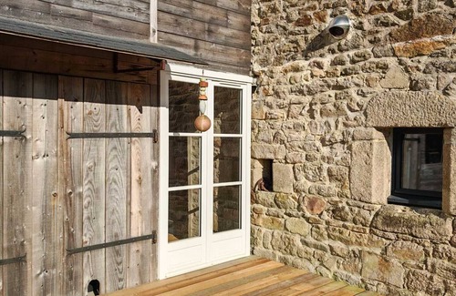 Plouhinec House | Apartment 'Tetris Et Tampa' with Private Terrace, Shared Garden and Wi-Fi
