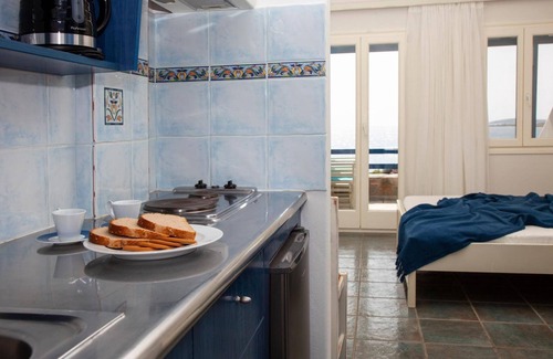 Logaras Apartment | Apartment 'The Ionian Double Room' with Sea View, Wi-Fi and Air Conditioning