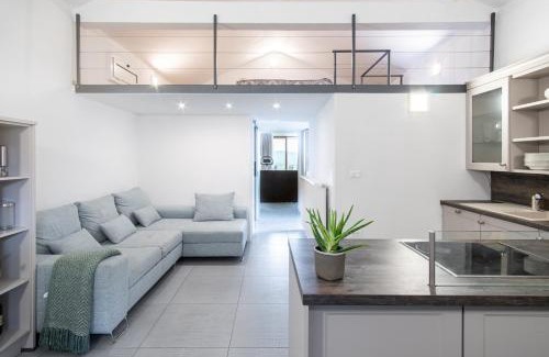 Tomaj Apartment | Apartment THE VIEW HerMes arT