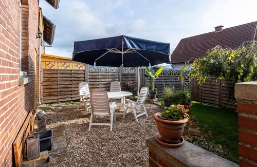 Porta Westfalica Apartment | Apartment 'Toms Hütte' with Private Terrace and Wi-Fi