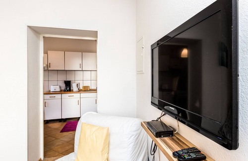 Troisdorf Apartment | Apartment Troisdorf Spich 2, 1 Wohn-/schlafzimmer, Max. 3 Personen