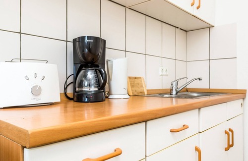 Troisdorf Apartment | Apartment Troisdorf Spich 2, 1 Wohn-/schlafzimmer, Max. 3 Personen