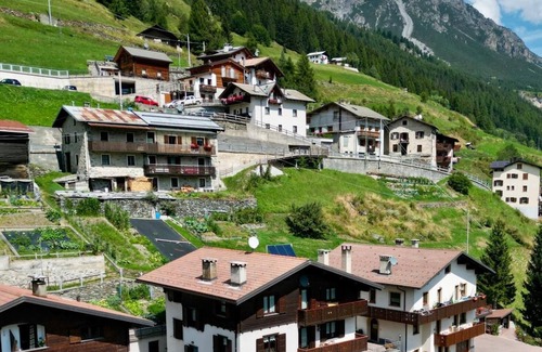 Semogo Apartment | Apartment 'Un Posto Al Sole' with Mountain View and Balcony