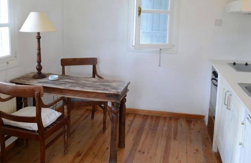 Tochni Apartment | Apartment Vasilikos House in Tochni - 2 persons, 1 bedrooms