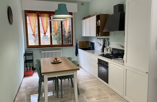 Mondolfo Apartment | Apartment 'Via Verdi 14' with Sea View, Shared Terrace and Wi-Fi
