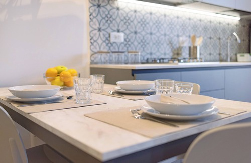 Diano Marina Apartment | Apartment 'Victoria Family' with Balcony, Wi-Fi and Air Conditioning