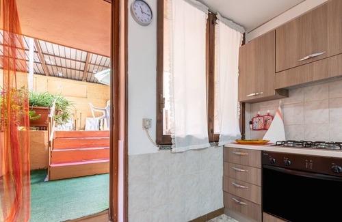 Quartu Sant'Elena Apartment | Apartment "Villa Gianna - Toscano" with Private Terraces, Shared Garden & Wi-Fi