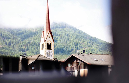 Valdaora di Mezzo Apartment | Apartment 'Villa Kriendl Nr 2 Hochalm ' with Mountain View, Shared Garden and Wi-Fi