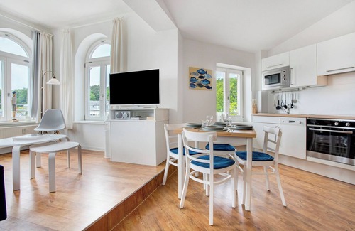 Sellin Apartment | Apartment 'Villa Sonneck Appartement 20' with Balcony and Wi-Fi