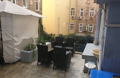 Zagreb Apartment | Apartment Vinko, Center - Two Bedroom Apartment with Shared Terrace