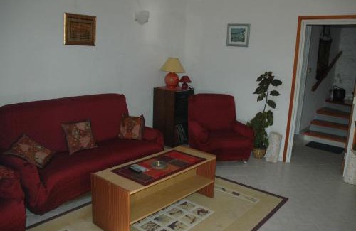 Sudurad Apartment | Apartment Vukorep - Two Bedroom Apartment with Terrace and Field View