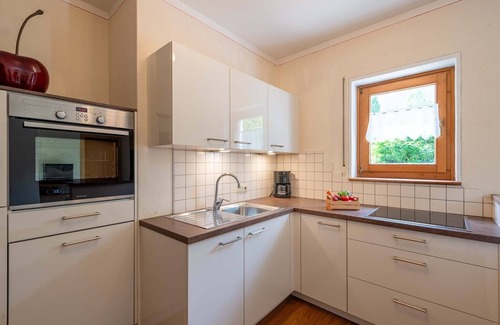 St. Pauls Apartment | Apartment 'Weinangerhof Kirschbaum' with Mountain View, Shared Pool and Wi-Fi