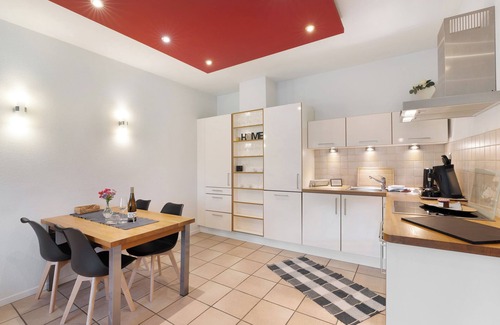 Ilbesheim Apartment | Apartment 'Weingut Geiler - Neucastell' with Shared Garden and Wi-Fi